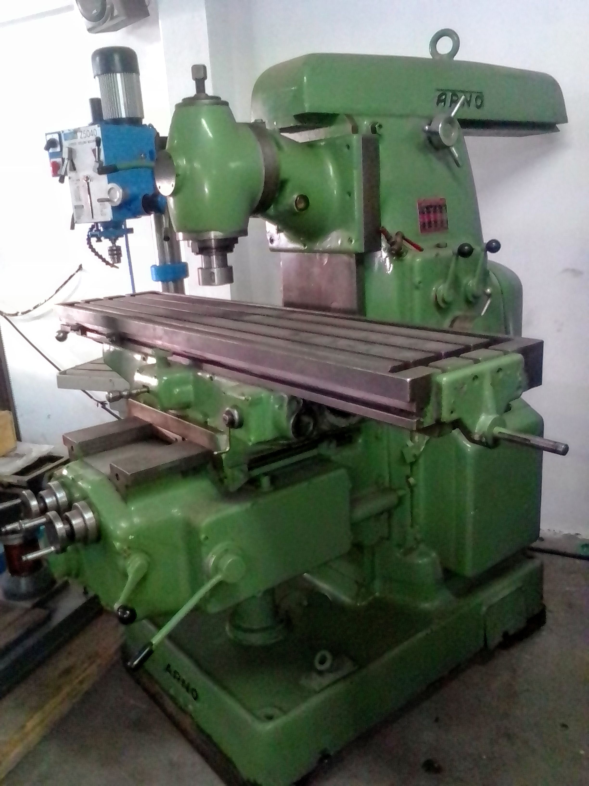 F4 FRESADORA VERTICAL